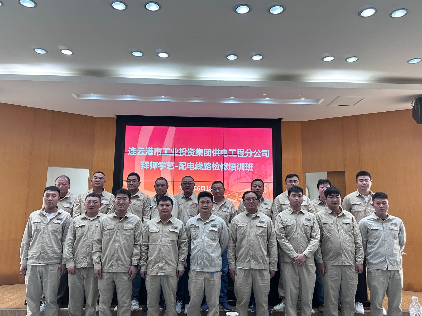 CFDDD8269B59D1A5E629D159BF713E12